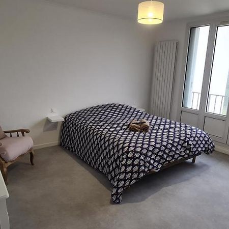 Private Room In Shared Apartment IV Beauvais Exteriör bild